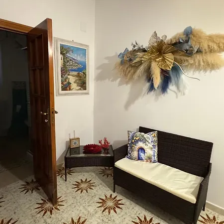 Lucia Ischia